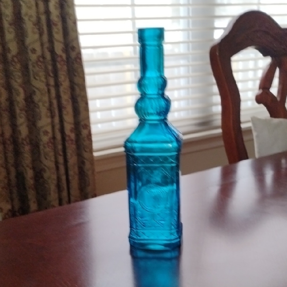 Elegant Blue Glass Decorative Bottle